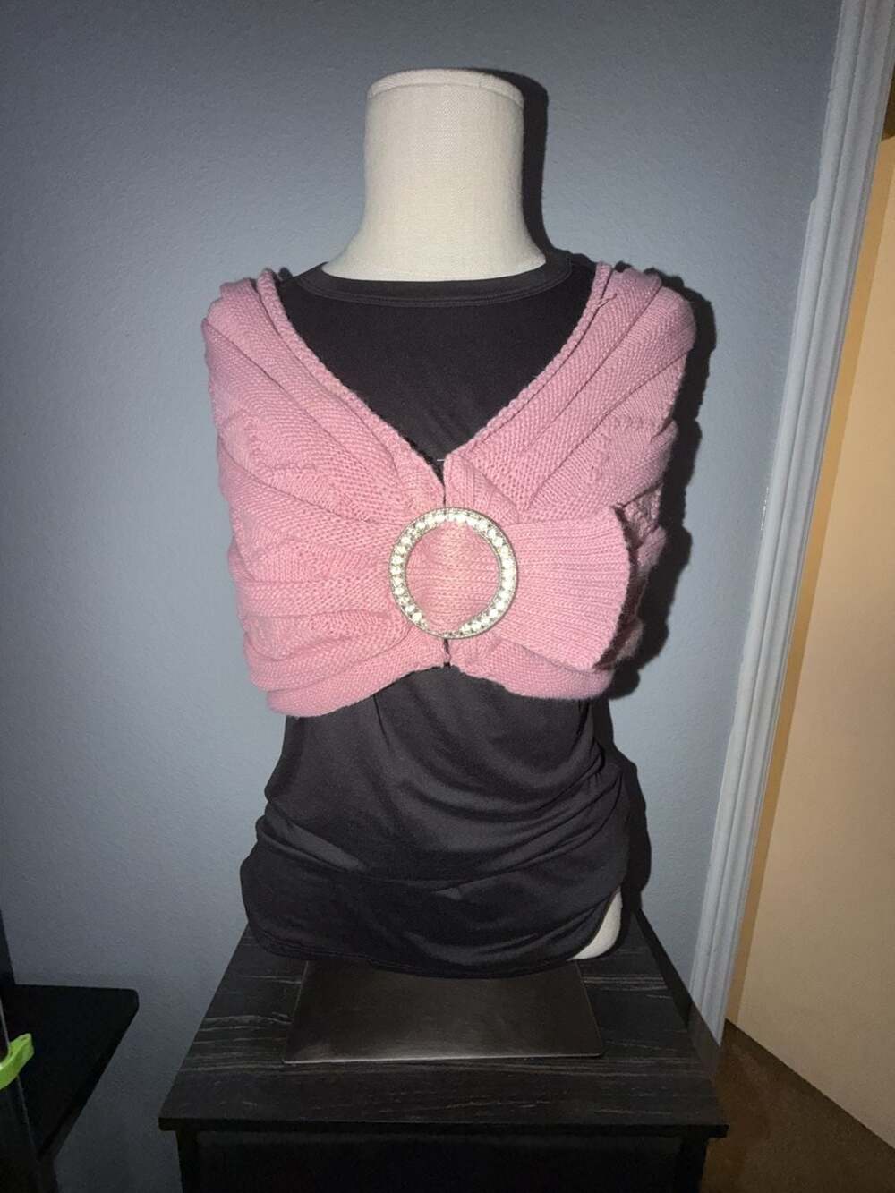 Bivik U.S.A. Knit Capelet Size One Size Pink Rhinestone Ring